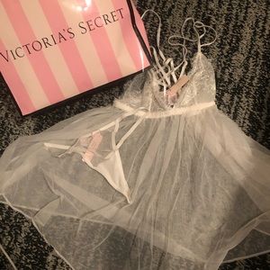 NEW Victoria’s Secret 2 piece intimate set ❤️